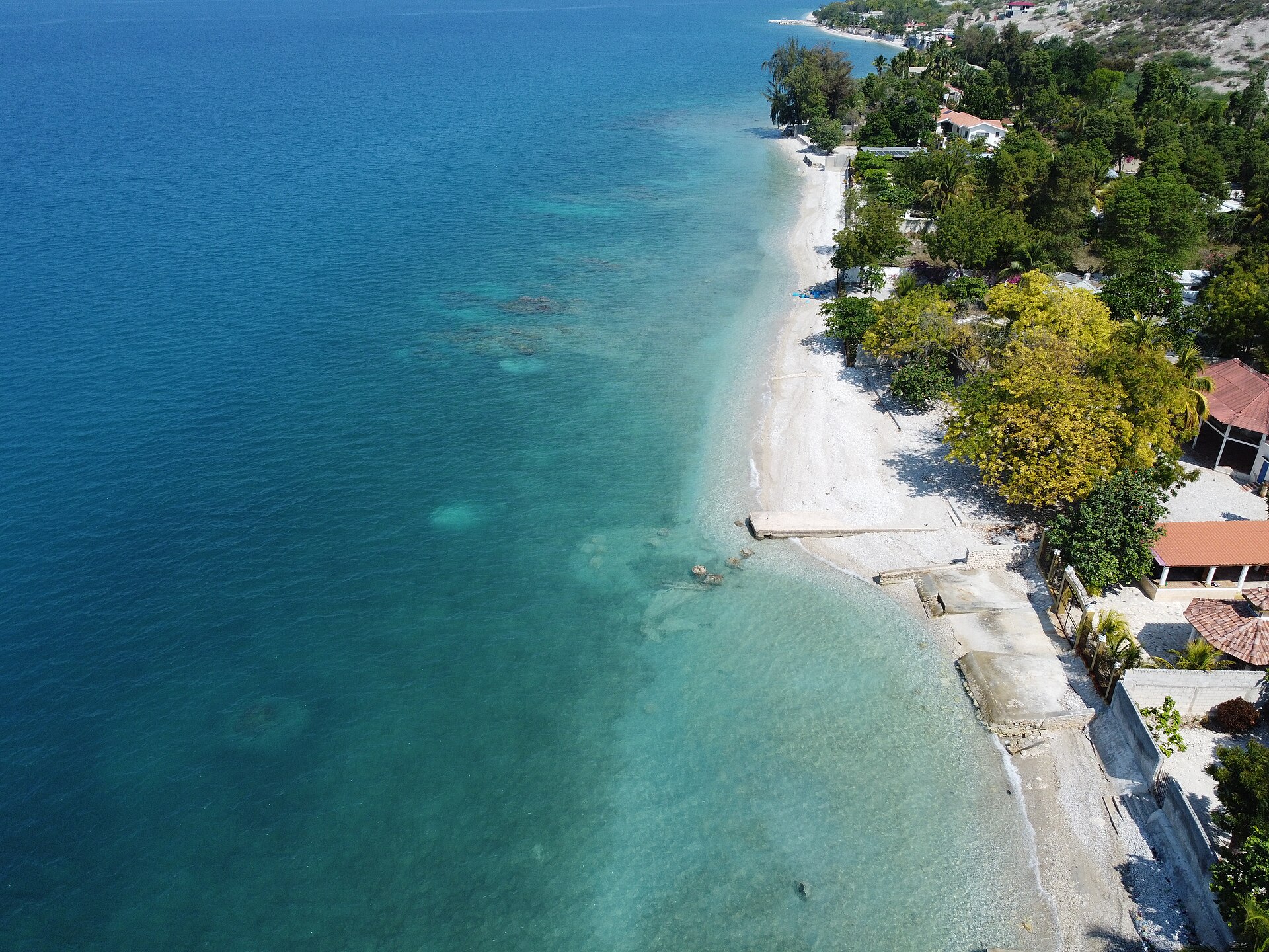 The coast at Montrouis