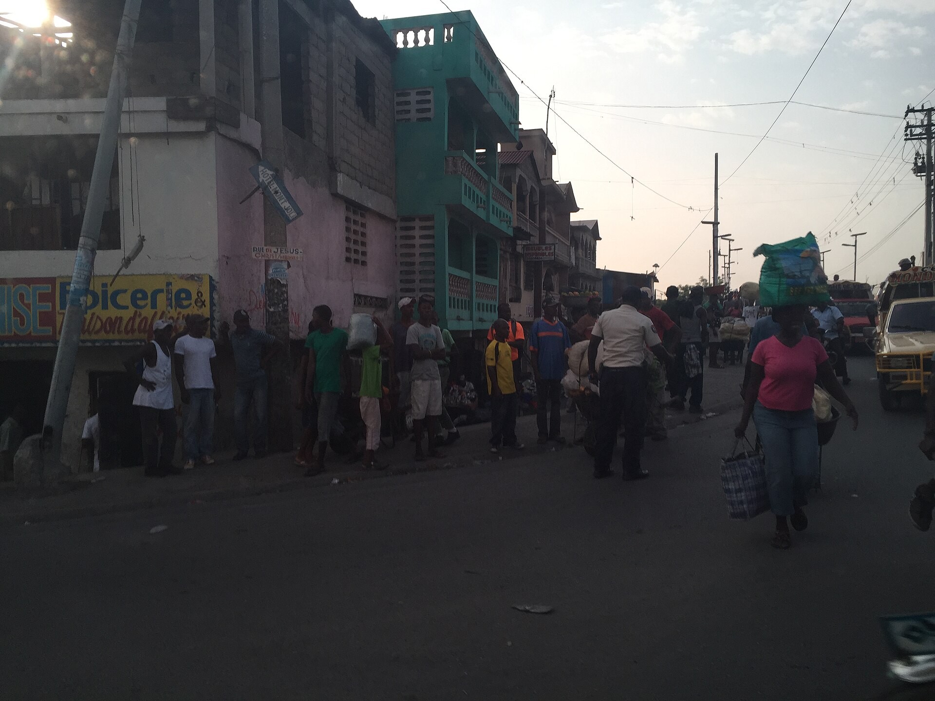 Street life in Cap-Haïtien
